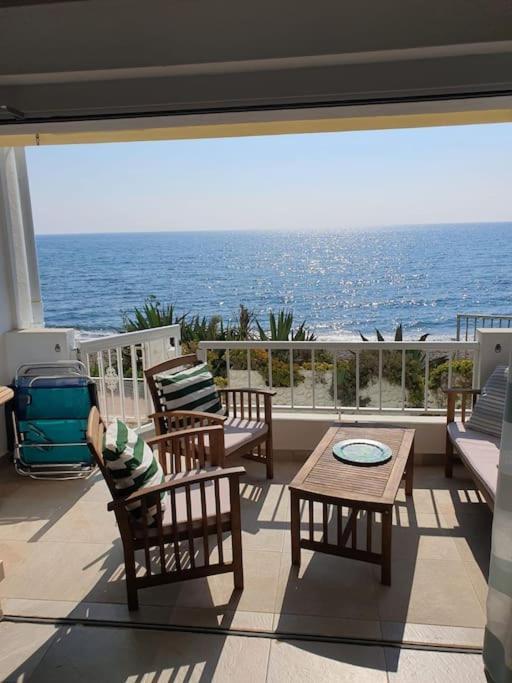 Front Mer - Sublime Appartement Moderne Et Confortable 에스테포나 외부 사진